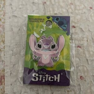 NWT collectible enamel pin Disney stitch Angel